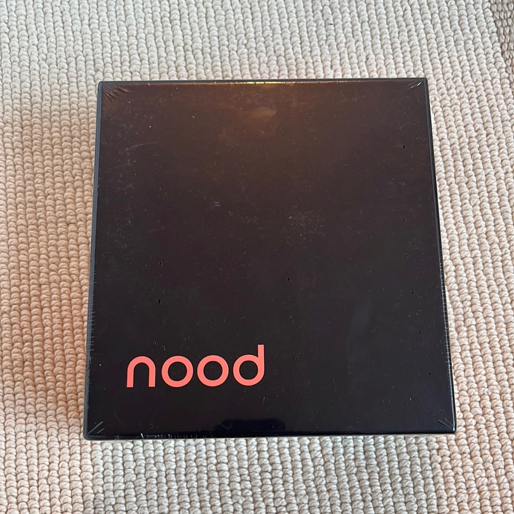 NOOD The Flasher 2.0 PERMANENTLY REMOVE HAIR WITH PRECISIONPULSE™ IPL